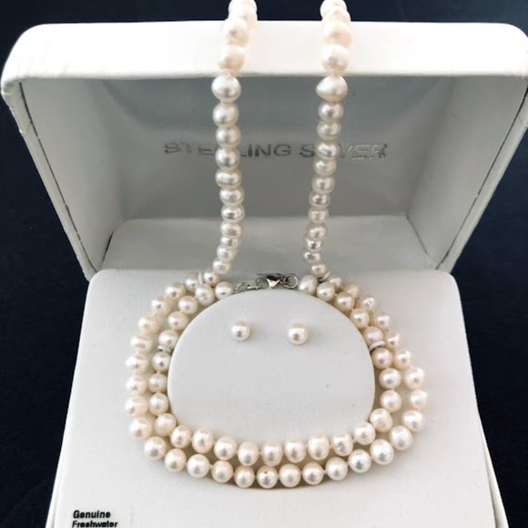 Freshwater Pearl Set: Necklace, Bracelet & Earring - Picture 1 of 9